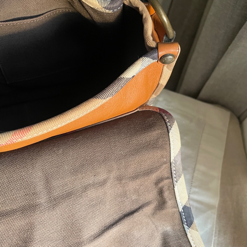 Burberry郵差包/大馬鞍/翻蓋包/斜背包/側背包🇬🇧正品🇬🇧況好🇬🇧男女適用🇬🇧英式風格🇬🇧學院風-55