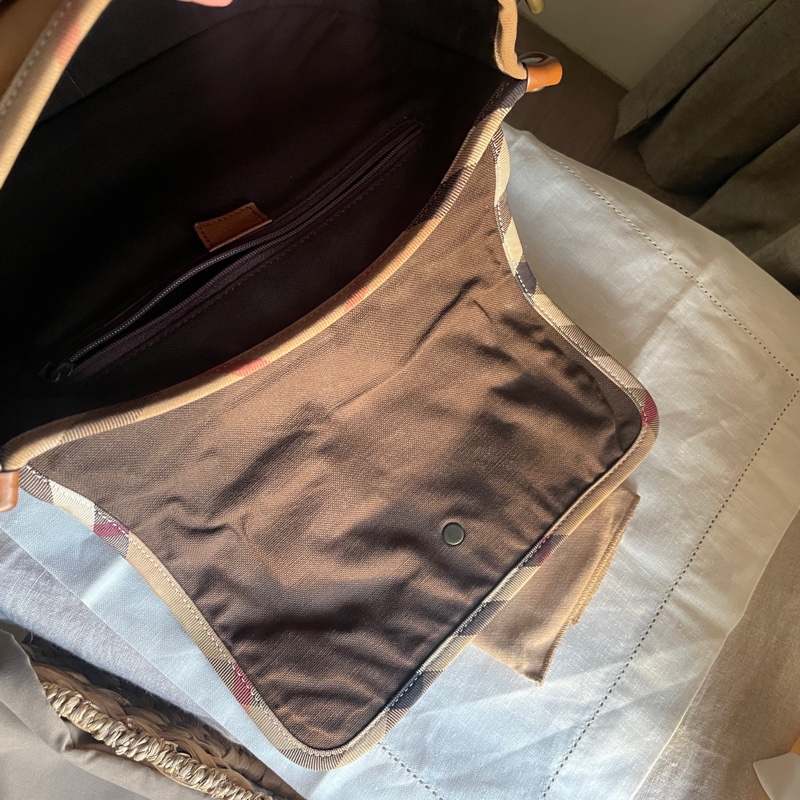 Burberry郵差包/大馬鞍/翻蓋包/斜背包/側背包🇬🇧正品🇬🇧況好🇬🇧男女適用🇬🇧英式風格🇬🇧學院風-57