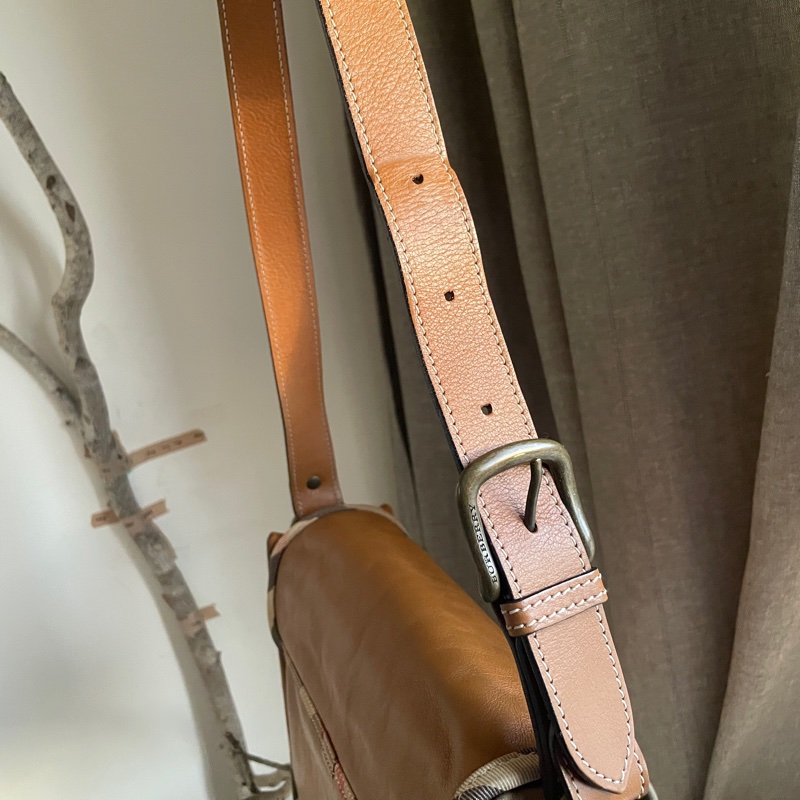 Burberry郵差包/大馬鞍/翻蓋包/斜背包/側背包🇬🇧正品🇬🇧況好🇬🇧男女適用🇬🇧英式風格🇬🇧學院風-58