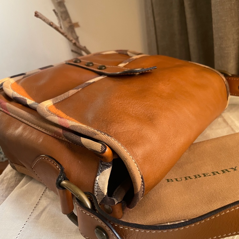 Burberry郵差包/大馬鞍/翻蓋包/斜背包/側背包🇬🇧正品🇬🇧況好🇬🇧男女適用🇬🇧英式風格🇬🇧學院風-60