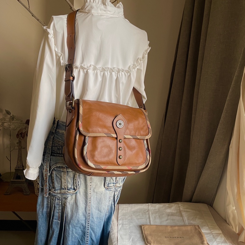 Burberry郵差包/大馬鞍/翻蓋包/斜背包/側背包🇬🇧正品🇬🇧況好🇬🇧男女適用🇬🇧英式風格🇬🇧學院風-68