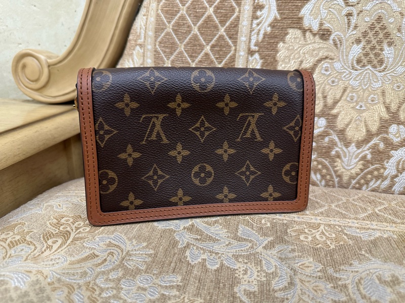 LV 雙色原花Dauphine金釦WOC斜背鏈包 M68746-1