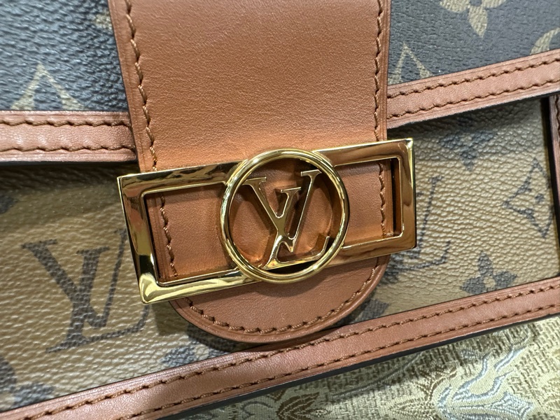 LV 雙色原花Dauphine金釦WOC斜背鏈包 M68746-8
