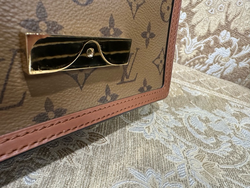 LV 雙色原花Dauphine金釦WOC斜背鏈包 M68746-9