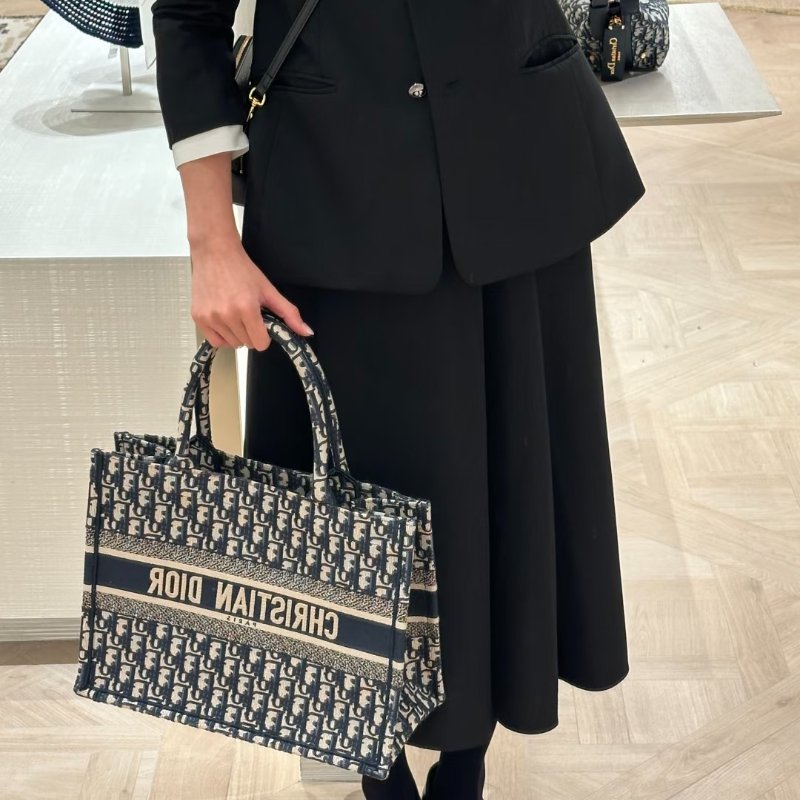 CHRISTIAN DIOR - 深藍Oblique刺繡帆布BookTote托特包 ╻中號-0