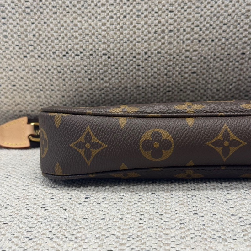LOUIS VIUTTON 路易威登 麻將包Pochette Accessoires 塗層帆布 金扣 女款 斜背包 手提包 單肩包-3