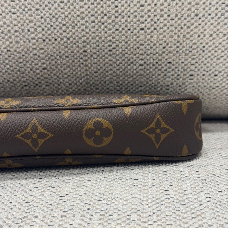LOUIS VIUTTON 路易威登 麻將包Pochette Accessoires 塗層帆布 金扣 女款 斜背包 手提包 單肩包-4