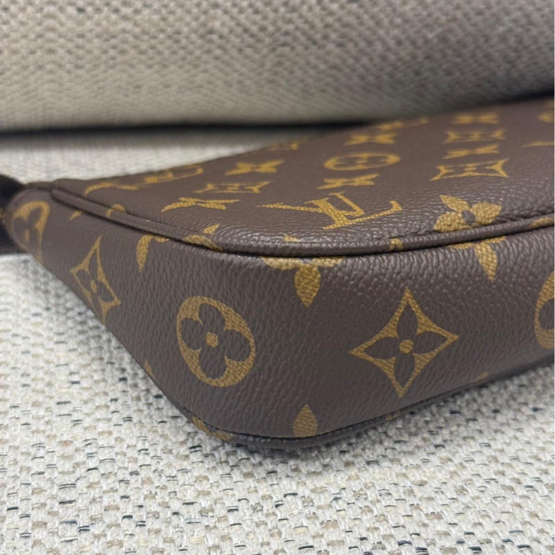 LOUIS VIUTTON 路易威登 麻將包Pochette Accessoires 塗層帆布 金扣 女款 斜背包 手提包 單肩包-5