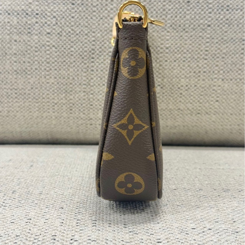 LOUIS VIUTTON 路易威登 麻將包Pochette Accessoires 塗層帆布 金扣 女款 斜背包 手提包 單肩包-8
