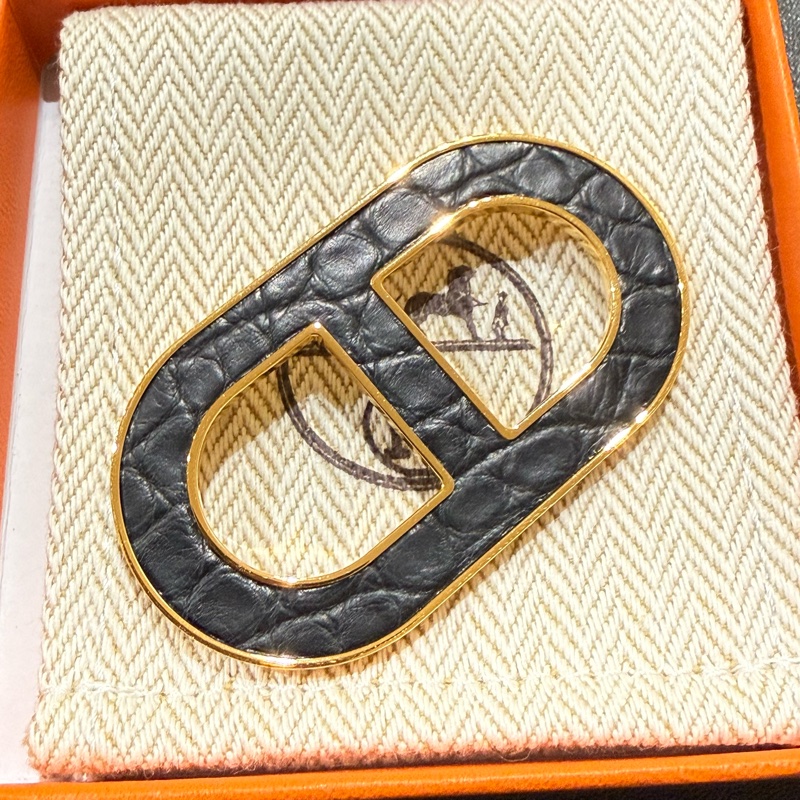Hermes 黑色鱷魚皮 金色 胸針 心口針 Brooch-0
