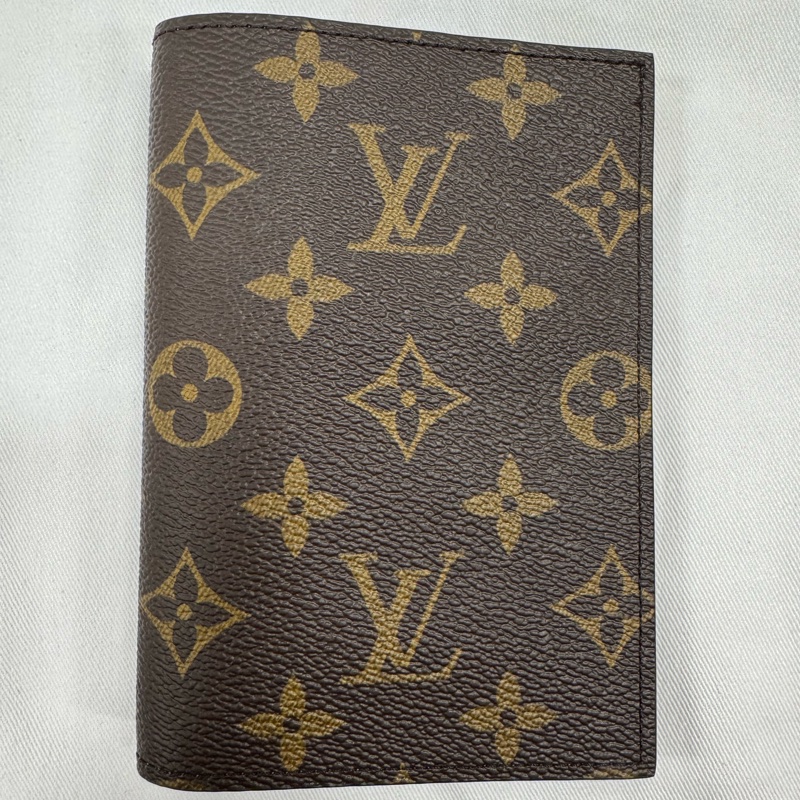 LOUIS VUITTON Monogram Eclipse 老花 護照夾 配4個卡槽 塗層帆布 卡包護照夾 男款 老花色-1
