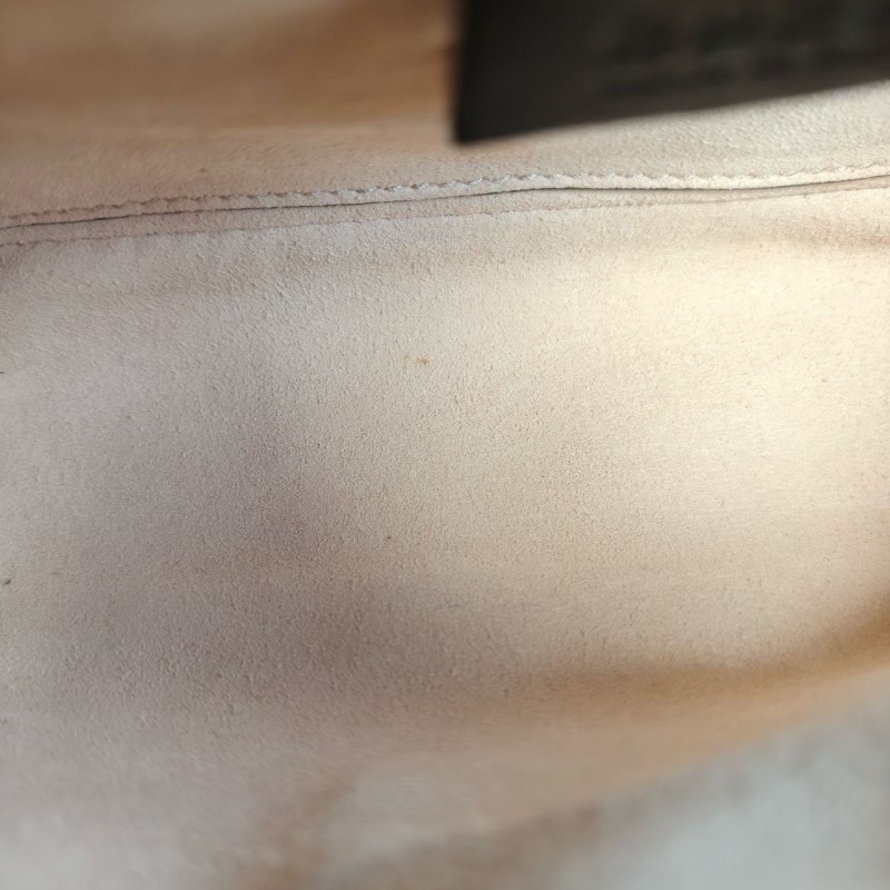 Gucci 黑金Marmont 22鏈條包 22*13*5 99新配件塵袋-2