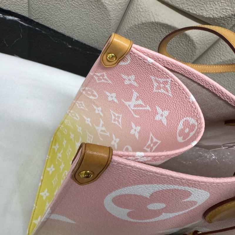 Louis Vuitton summer 系列 限定on the go 大號假日漸變色-4