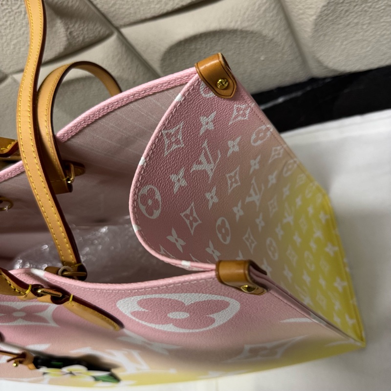Louis Vuitton summer 系列 限定on the go 大號假日漸變色-9