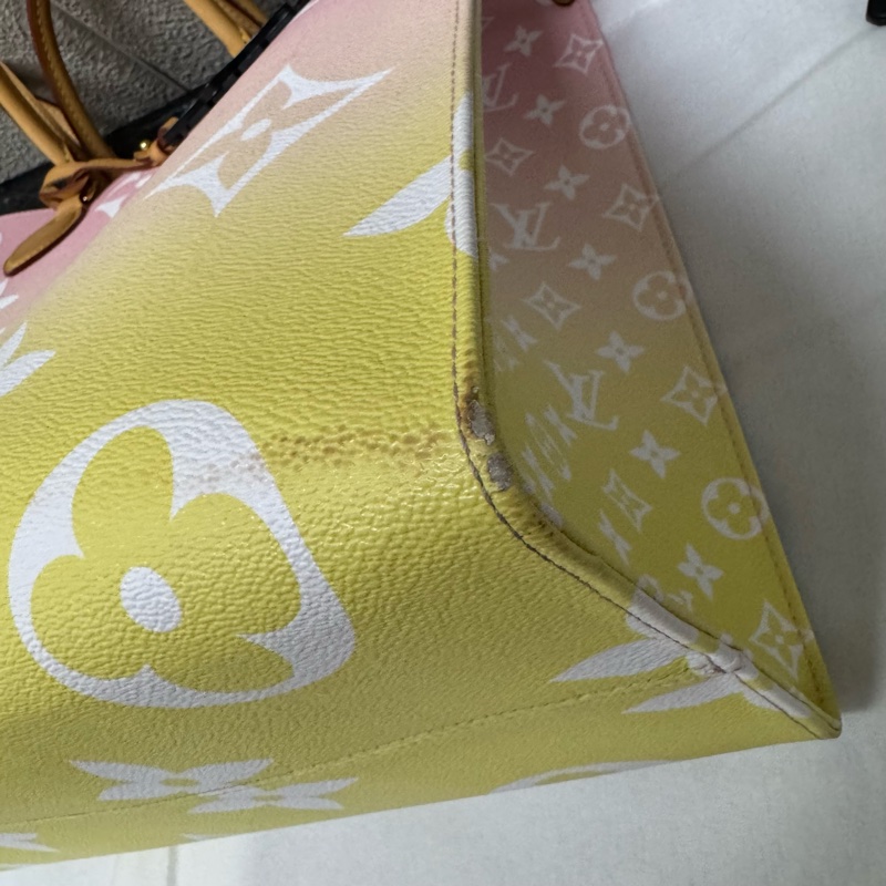 Louis Vuitton summer 系列 限定on the go 大號假日漸變色-11