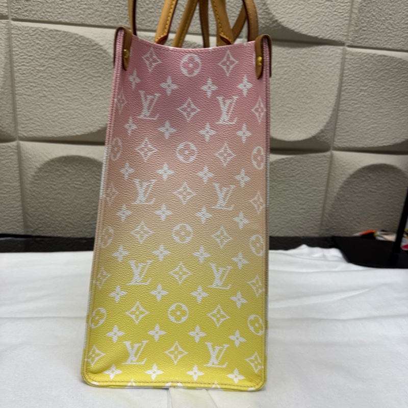 Louis Vuitton summer 系列 限定on the go 大號假日漸變色-15
