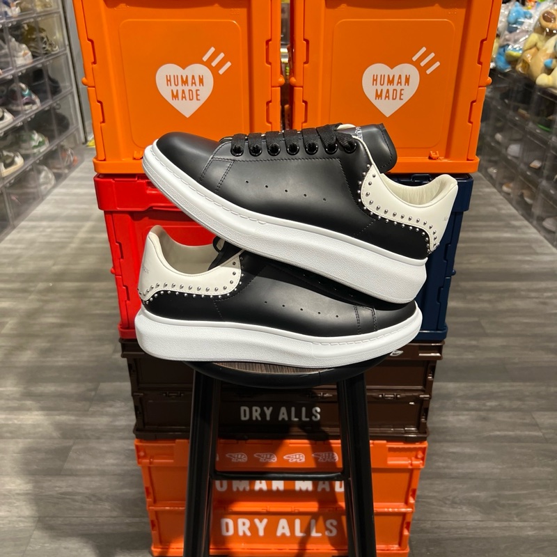 Mcqueen 黑白鉚釘Eu41.5-1