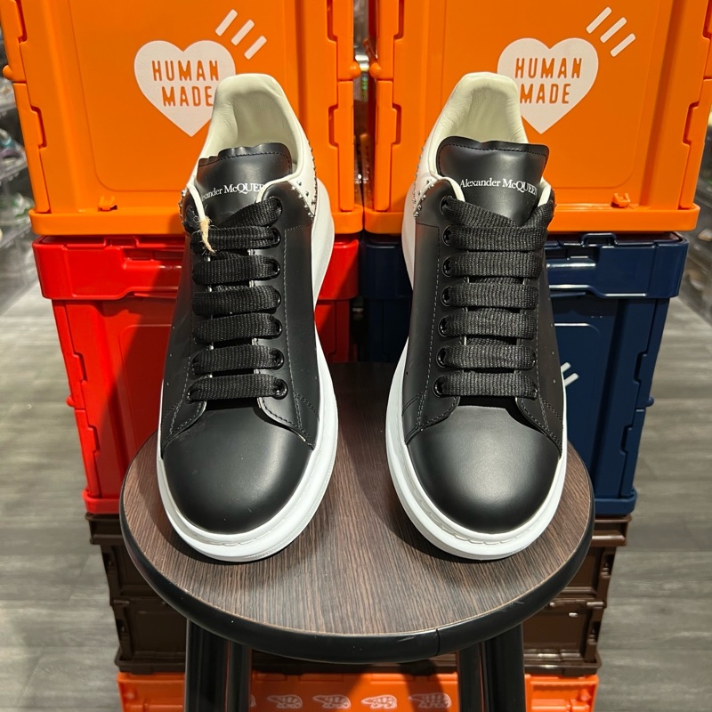 Mcqueen 黑白鉚釘Eu41.5-3