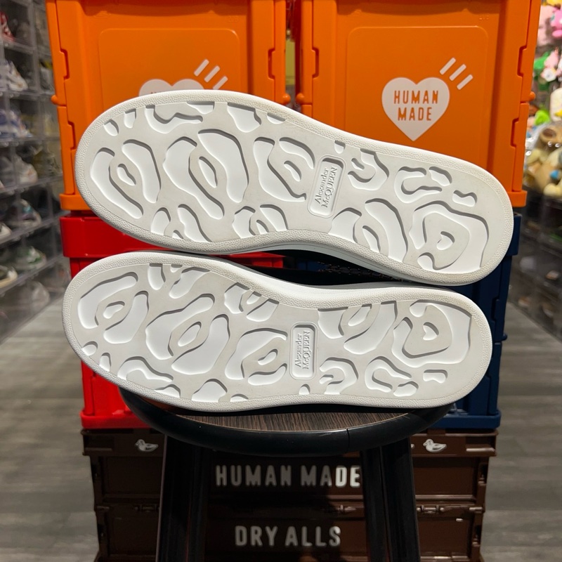 Mcqueen 黑白鉚釘Eu41.5-5