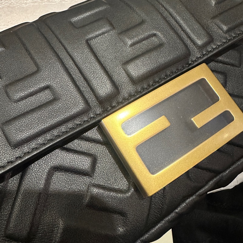 Fendi Mini Baguette 迷你法棍包-16