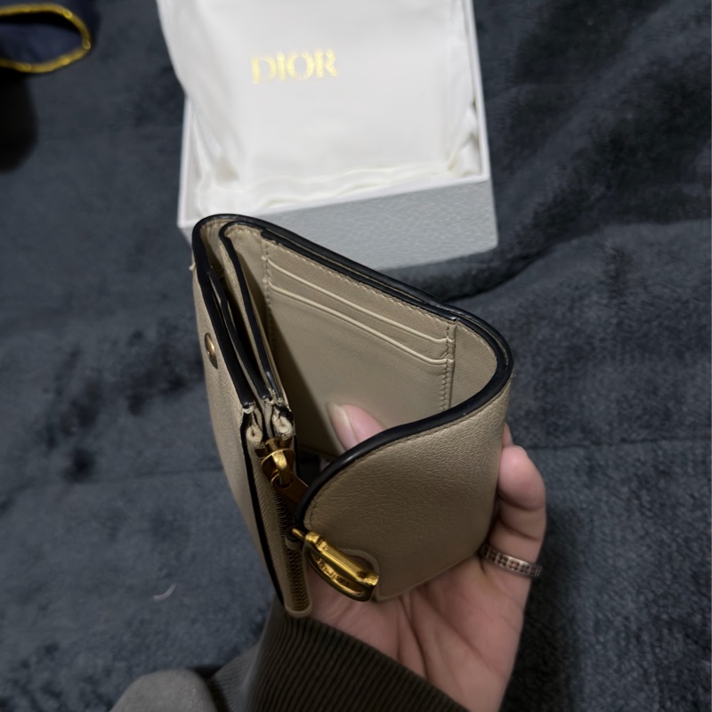 Dior Saddle Lotus 奶茶色三折短夾-7