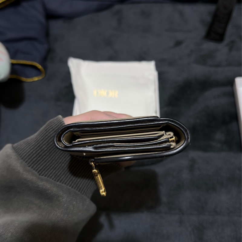 Dior Saddle Lotus 奶茶色三折短夾-10