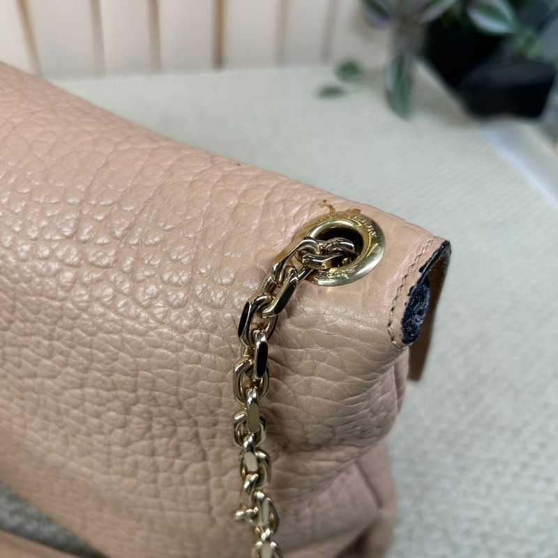Burberry經典駝色牛皮單肩包  荔枝紋牛皮材質 金屬搭扣裝飾 盡顯優雅 適合日常搭配 尺寸適中 輕鬆攜帶-29