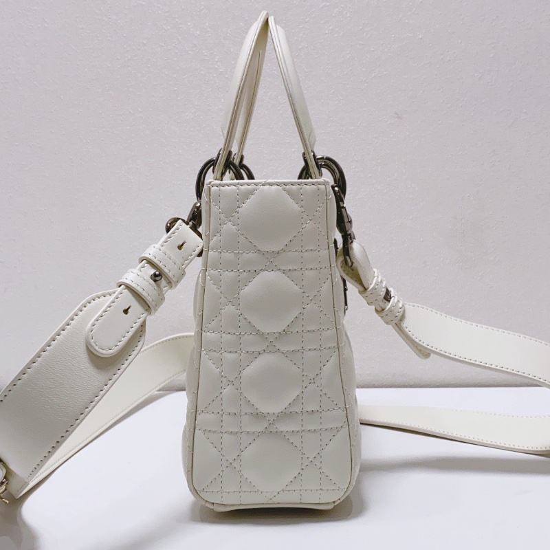 Dior 白色四格羊皮菱格紋黛妃包20×17×6 98新配件塵袋-3