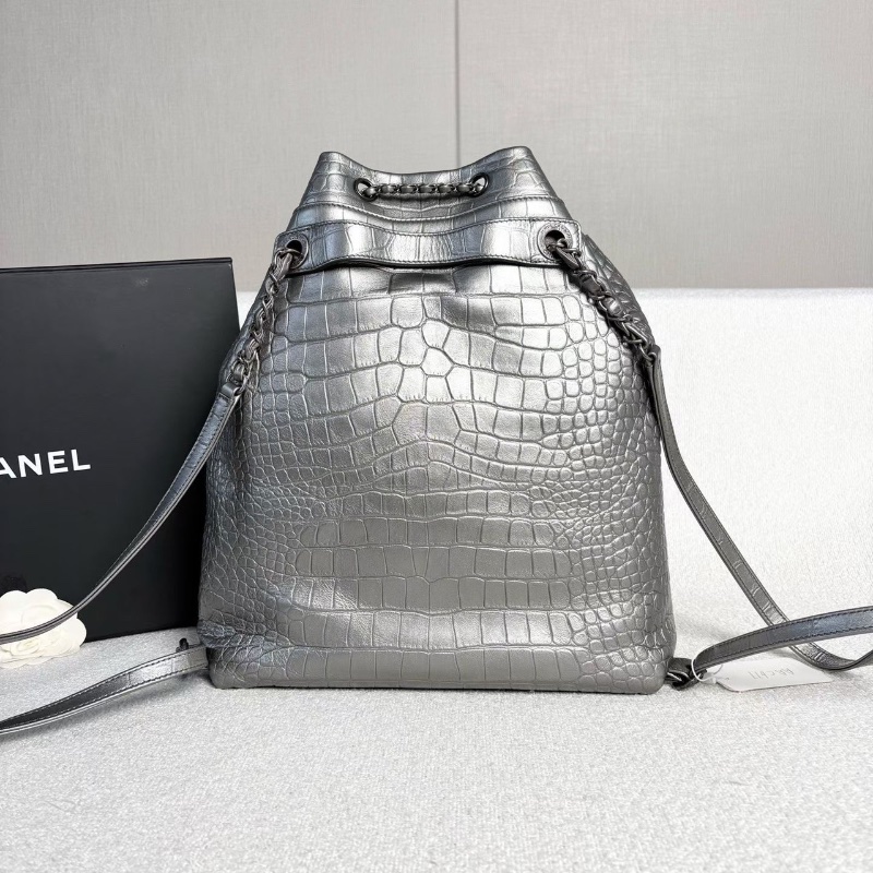 Chanel 鰐魚壓紋抽繩後背包27*33*15 99新配件塵袋-5