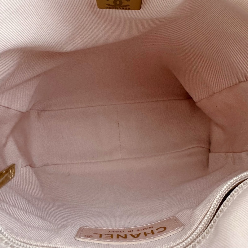 香奈兒 · 21秀款抽繩福袋金珠包晶片款金扣白色-14