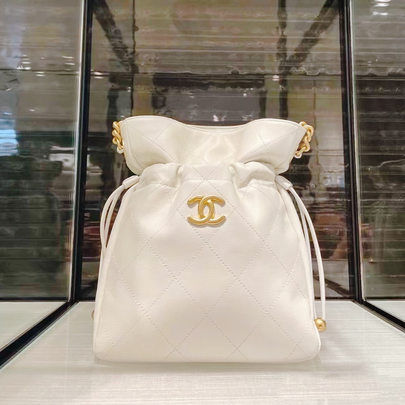 香奈兒 · 21秀款抽繩福袋金珠包晶片款金扣白色-1