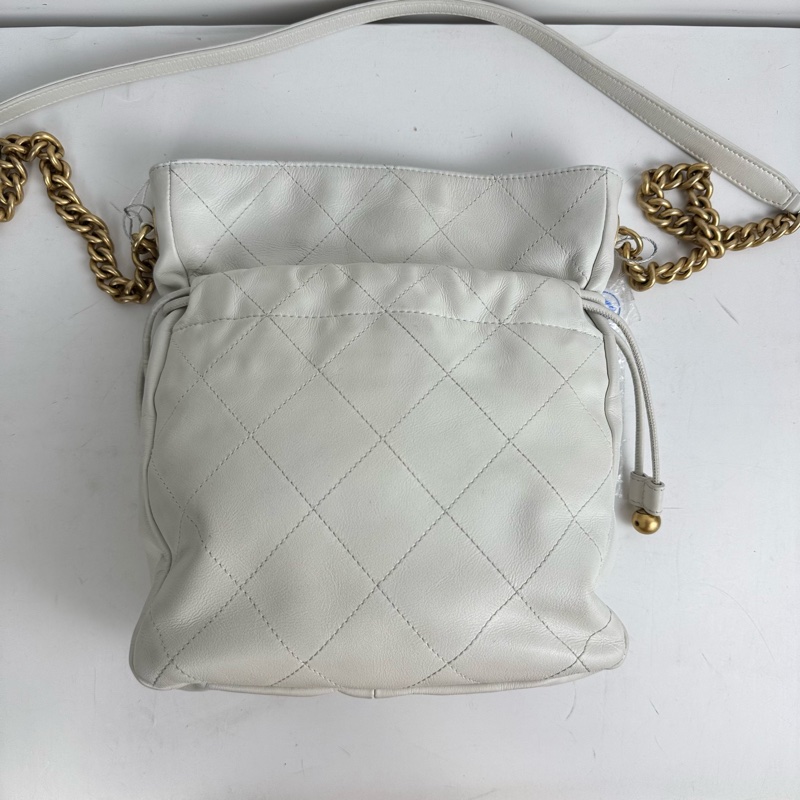 Chanel香奈兒 · 秀款抽繩福袋金珠包晶片款金扣白色-7