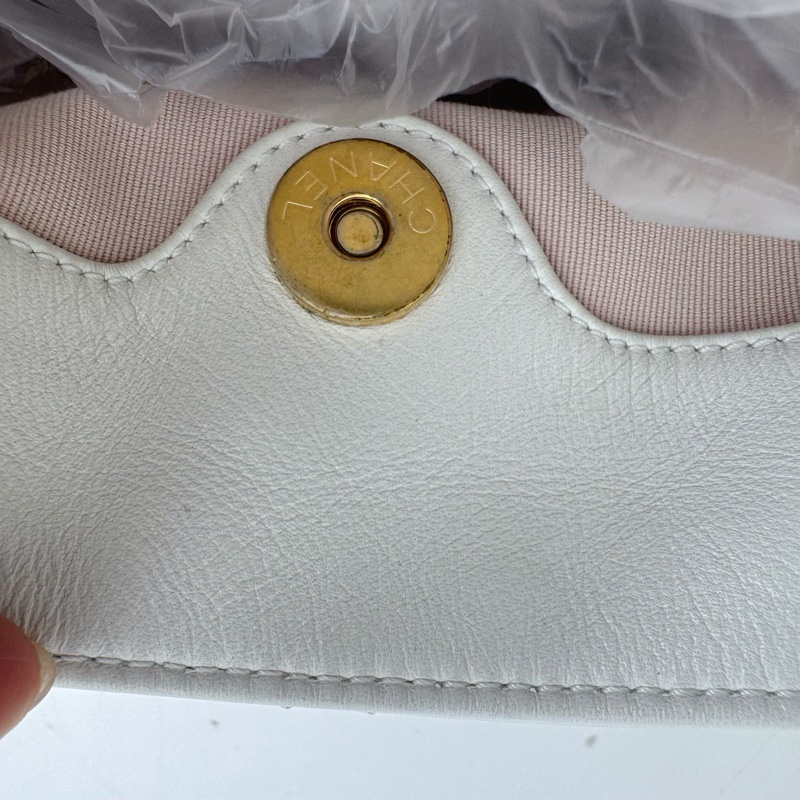 Chanel香奈兒 · 秀款抽繩福袋金珠包晶片款金扣白色-14