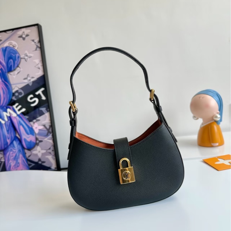 Low Key Shoulder Bag🖤LV黑金腋下包✨-0