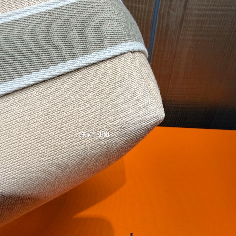 Hermès 97/98新 閒置小號米色盥洗包/便當盒-38