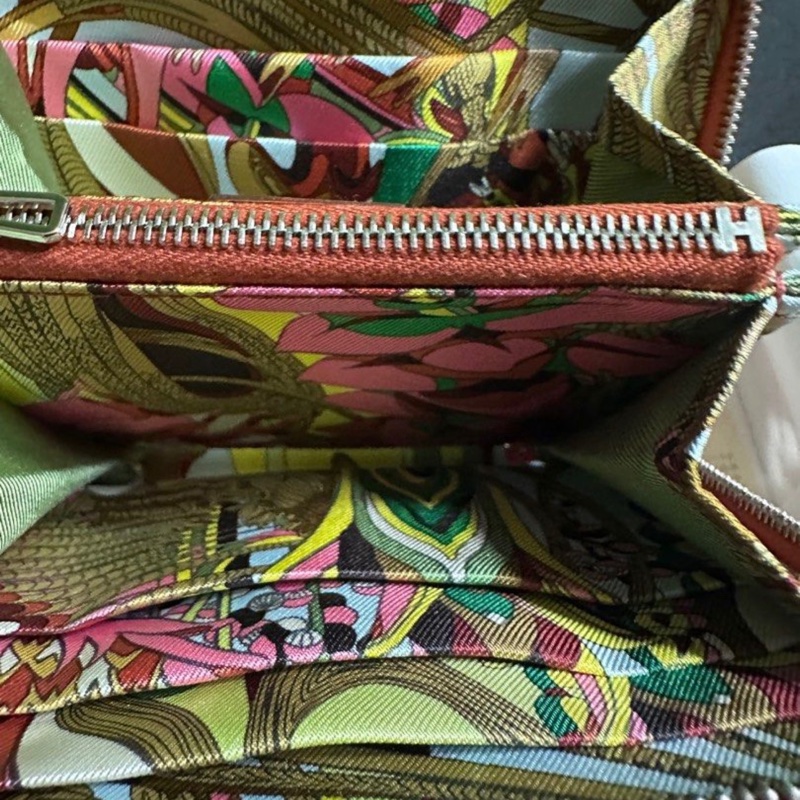 愛馬仕-南瓜橘絲巾短夾-1