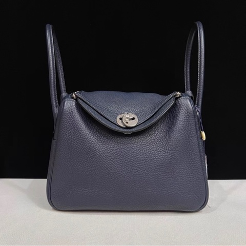 HERMES愛馬仕lindy26 午夜藍 銀扣  T刻 98新有塵袋