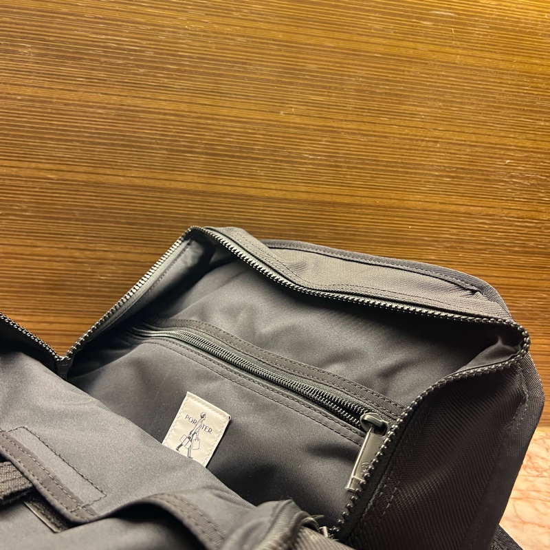 PORTER INTERNATIONAL PUNK 系列的黑色斜紋布後背包-2