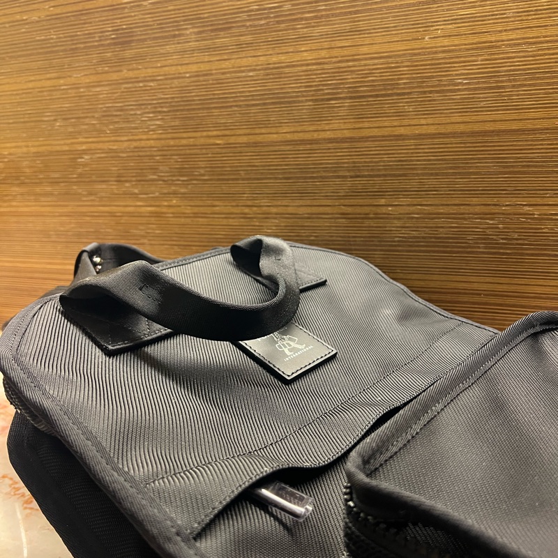 PORTER INTERNATIONAL PUNK 系列的黑色斜紋布後背包-3