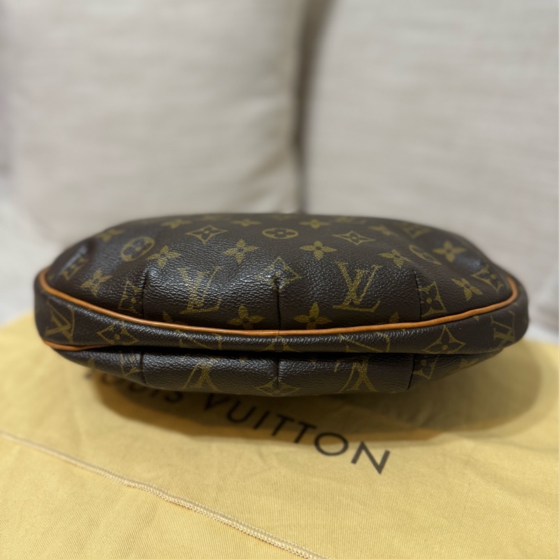 LV Croissant Medium 中古可頌包中號🥐碗豆包🫘月亮包/月牙包/腋下包/有塵袋/漂亮包況-25