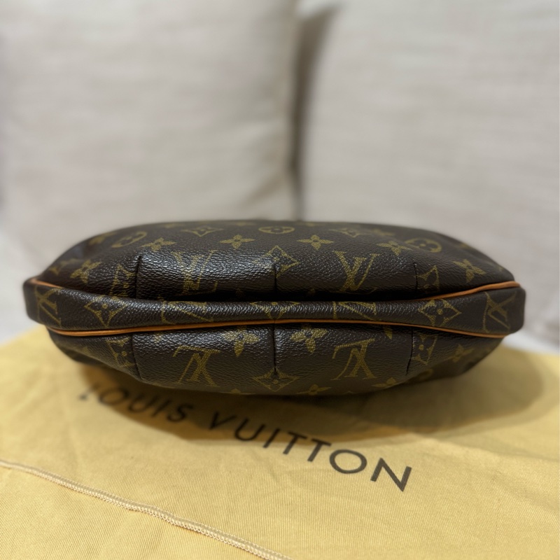 LV Croissant Medium 中古可頌包中號🥐碗豆包🫘月亮包/月牙包/腋下包/有塵袋/漂亮包況-26