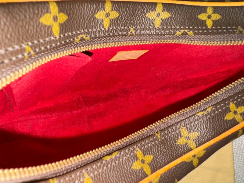 LV Croissant Medium 中古可頌包中號🥐碗豆包🫘月亮包/月牙包/腋下包/有塵袋/漂亮包況-33