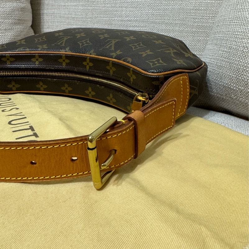 LV Croissant Medium 中古可頌包中號🥐碗豆包🫘月亮包/月牙包/腋下包/有塵袋/漂亮包況-47