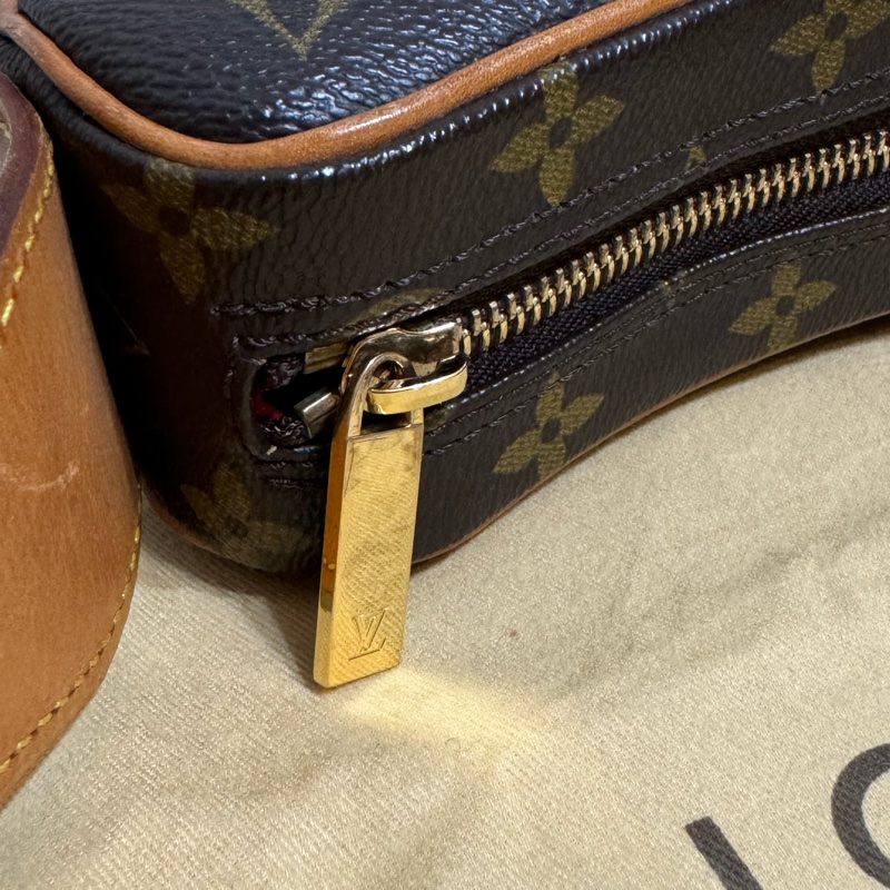 LV Croissant Medium 中古可頌包中號🥐碗豆包🫘月亮包/月牙包/腋下包/有塵袋/漂亮包況-66