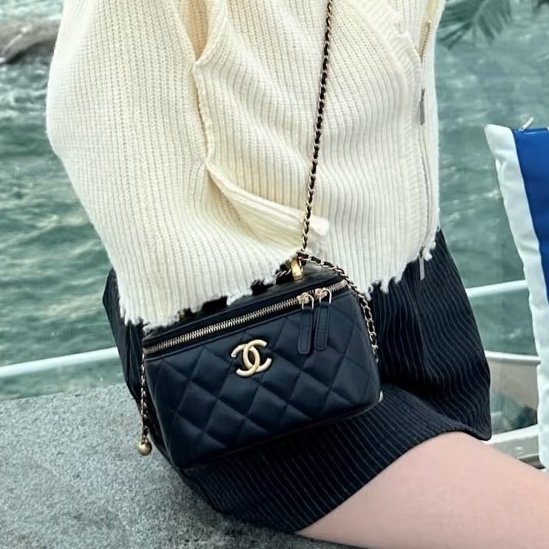 心動警告💌浪漫感天花板❤️‍🔥Chanel黑金心型金球化妝盒子包單肩斜挎包-4