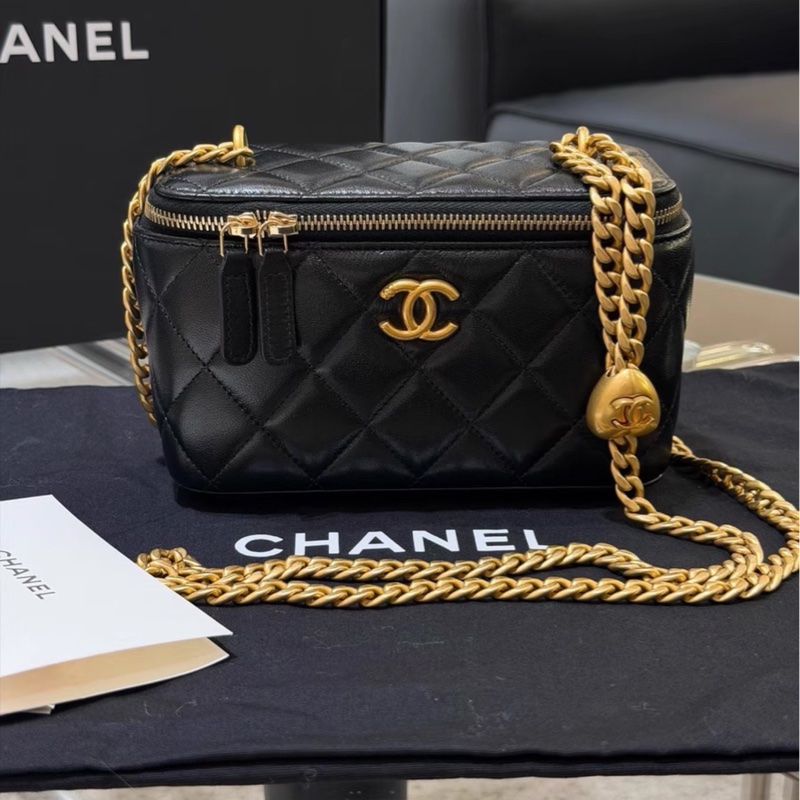 心動警告💌浪漫感天花板❤️‍🔥Chanel黑金心型金球化妝盒子包單肩斜挎包-5