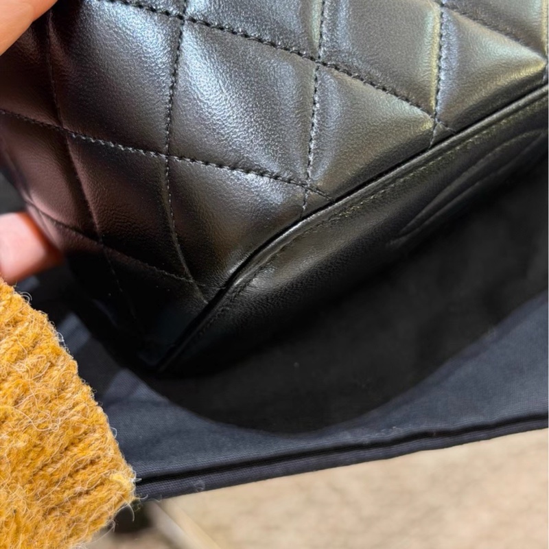 心動警告💌浪漫感天花板❤️‍🔥Chanel黑金心型金球化妝盒子包單肩斜挎包-11