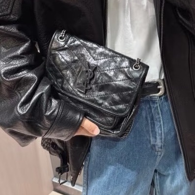 酷颯氛圍感🕶️超優惠😍Ysl聖羅蘭全黑系列油蠟皮Niki小號鏈條包單肩斜背包-6