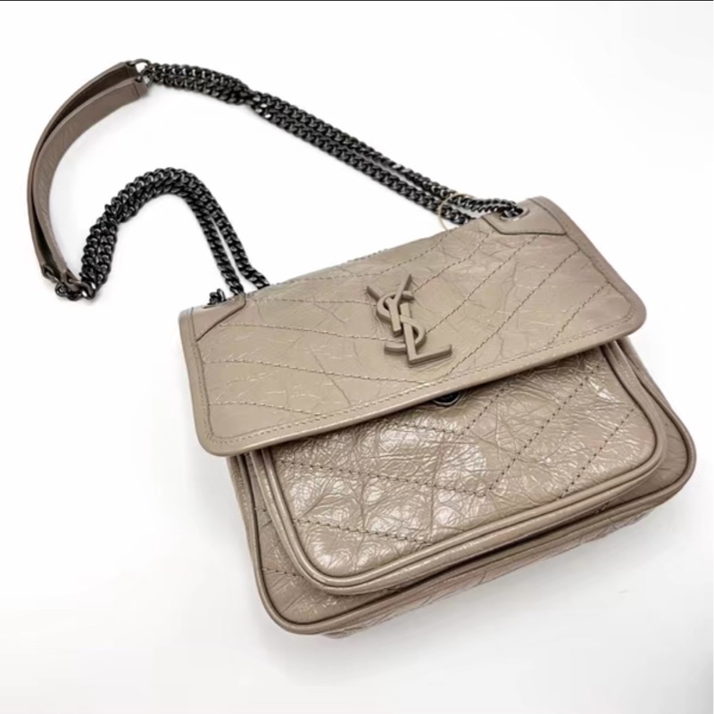 法式時髦感🏷️99新🈶購證😍Ysl聖羅蘭奶茶色油蠟皮Niki小號鏈條單肩斜背包-6