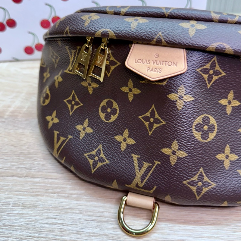 LV M43644 Bumbag 近新絕版老花字紋腰包胸包-8